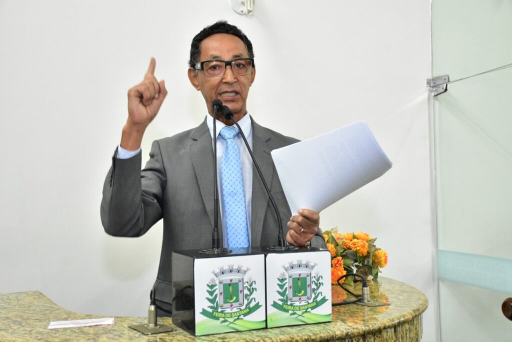 “Prefeito burlou procedimento legislativo ao nomear procuradora”, acusa vereador