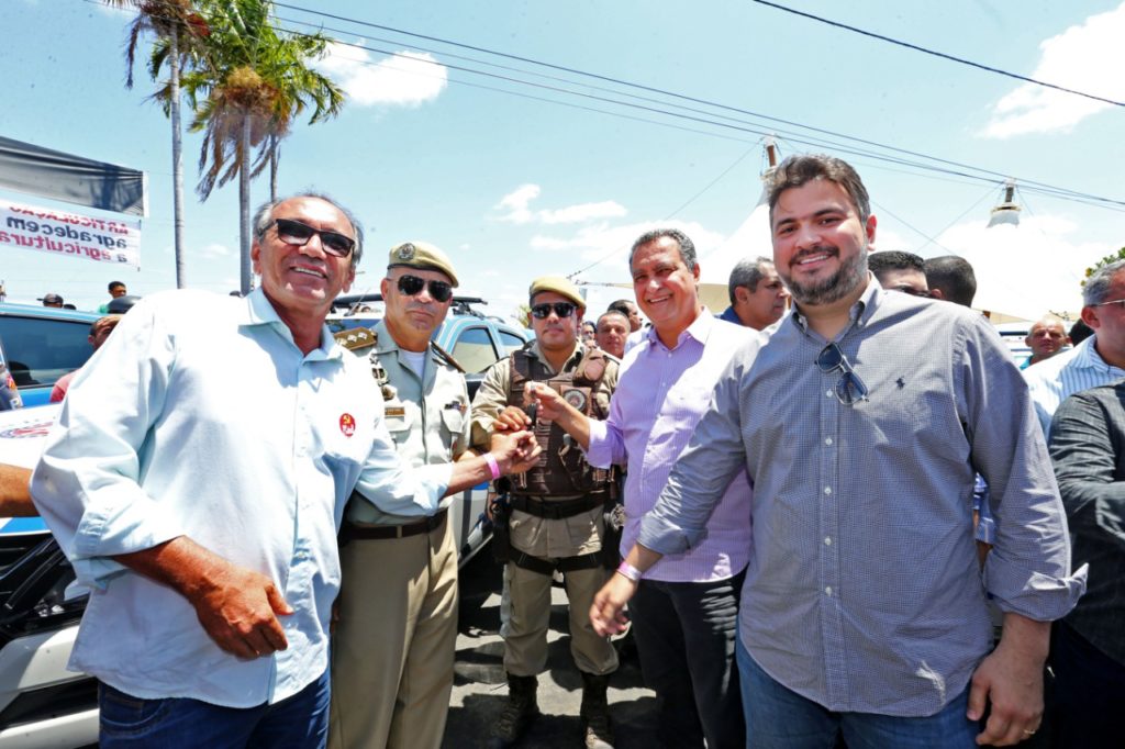 Rui inaugura rodovia e obras que somam R$ 19 milhões em Remanso