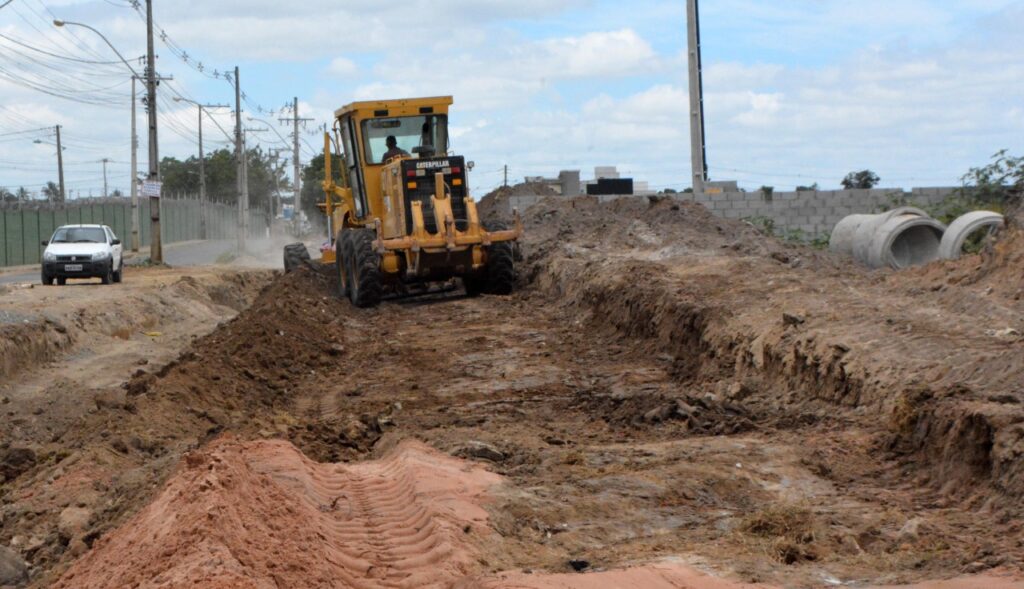 Estrada do Papagaio está sendo estruturada para ser duplicada