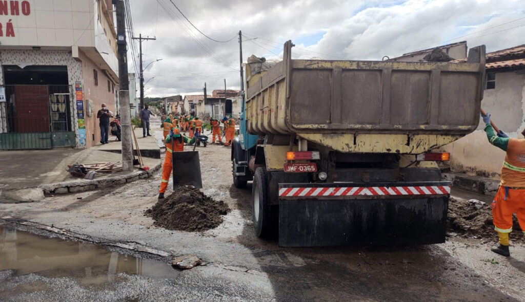 Prefeitura de Feira cria comitê de crise para enfrentar problemas com a chuva