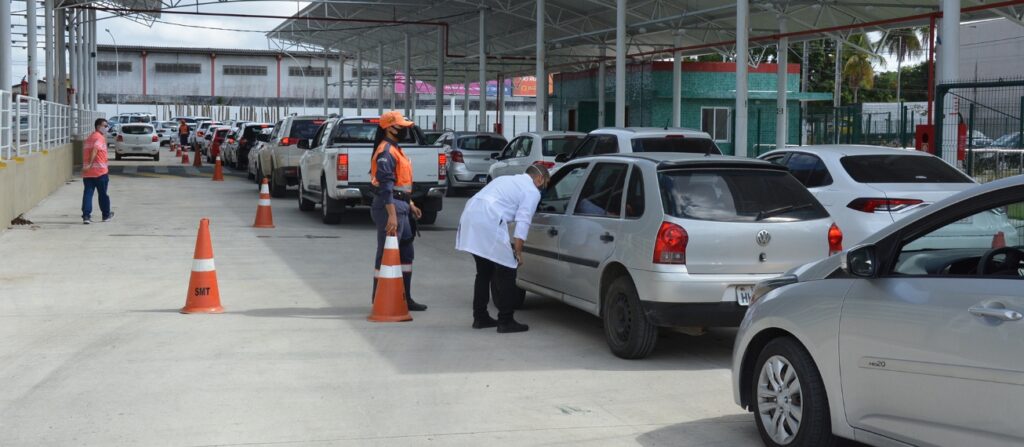 Covid 19: Vacinados no drive da Nóide tomarão a 2ª dose em faculdade de Feira de Santana