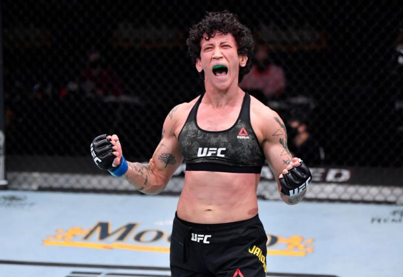 “Ser mais incisiva” é a meta de Virna Jandiroba para duelo no UFC de ex-campeãs do Invicta