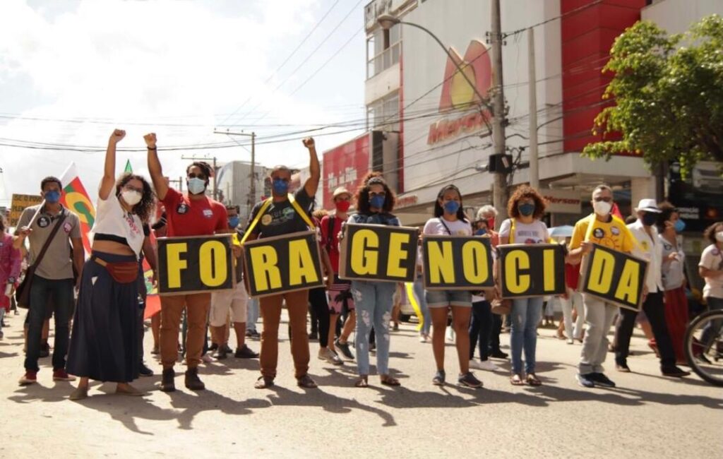 Manifestantes fazem ato contra Bolsonaro em Feira de Santana