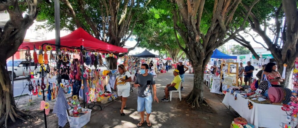 Domingo tem “Arte na Avenida” no canteiro da Getúlio Vargas