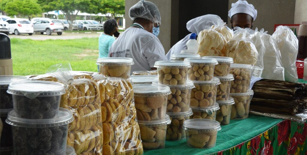 Prefeitura de Feira promove exposição e venda de produtos da agricultura familiar