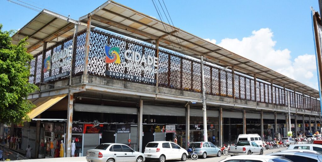 Prefeitura de Feira isenta pagamento de aluguéis no Shopping Popular