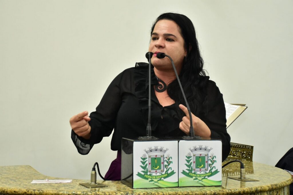 Vereadora diz que Feira de Santana vive caos na saúde e na educação
