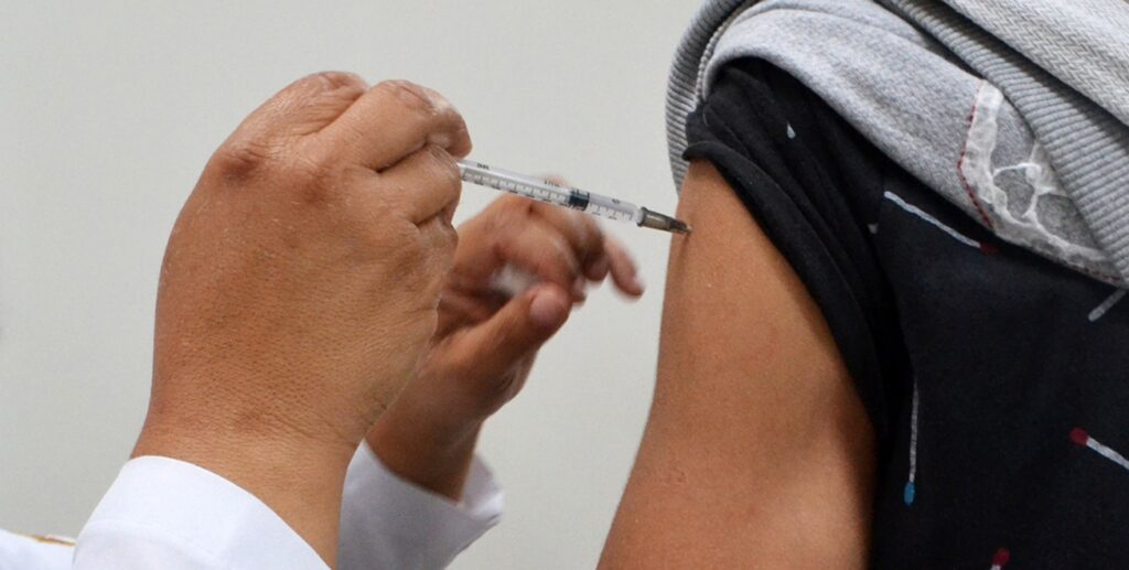Sábado de vacinação contra gripe Influenza para pessoas acima de seis meses de idade em Feira de Santana