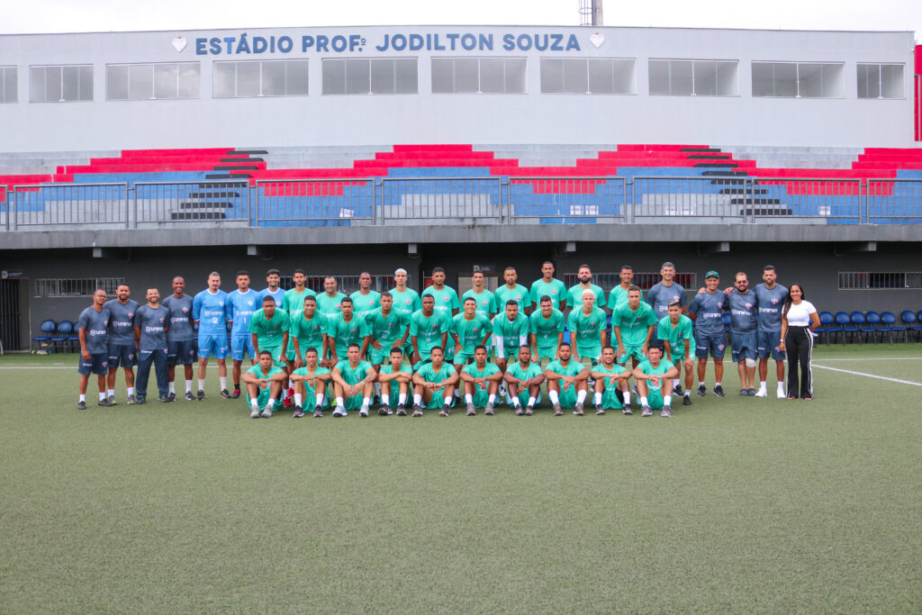 Elenco do Bahia de Feira se apresenta para início da temporada 2023