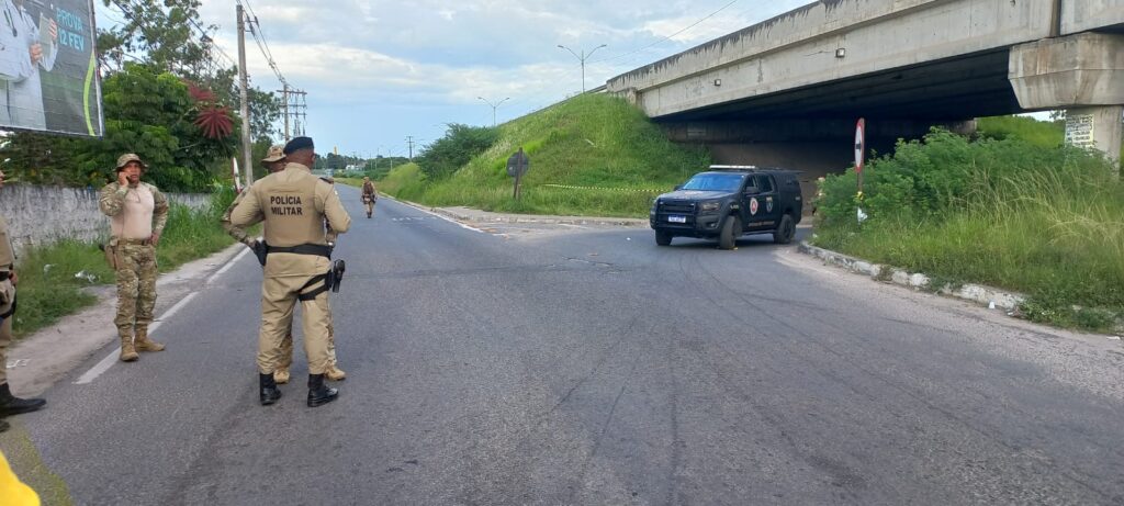 BOPE descarta suspeita de bomba em viaduto de Feira