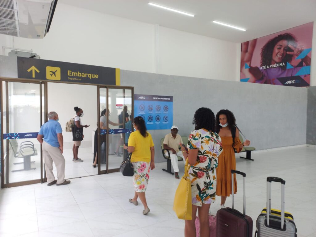 Com um mês de operação, Aeroporto de Feira registra ocupação superior a 80% no voo para Recife
