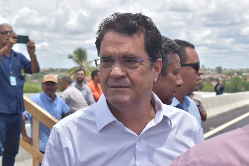 Deputado Ângelo Almeida rebate declarações de Zé Coca sobre obras na Bahia