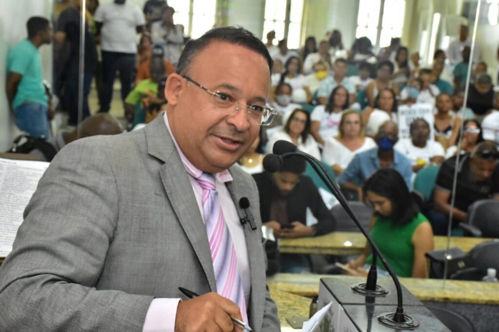 Vereador afirma que concurso da Prefeitura pode sofrer ações judiciais por falta de publicação do gabarito