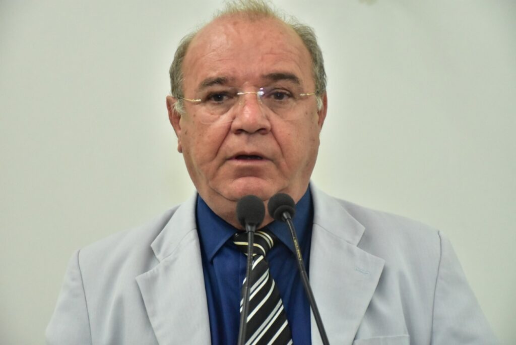 Líder de Zé Ronaldo diz que Moraes deve “tomar chá de vergonha” e pedir demissão: “Isso é caso de impeachment urgente”