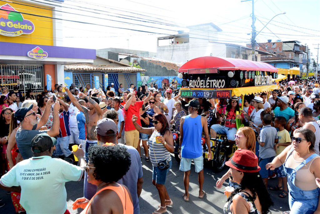 Prefeitura proíbe garrafas de vidro e objetos que tragam riscos ao folião no Esquenta Micareta