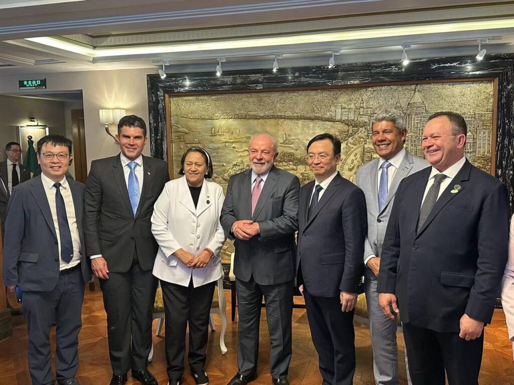 Em reunião com Jerônimo, Lula garante apoio para implantação de fábrica chinesa de veículos elétricos na Bahia 