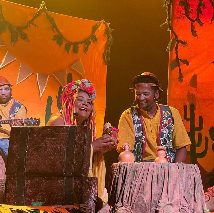 Espetáculo “Encantos do Sertão” faz única apresentação no projeto “Domingo tem teatro”