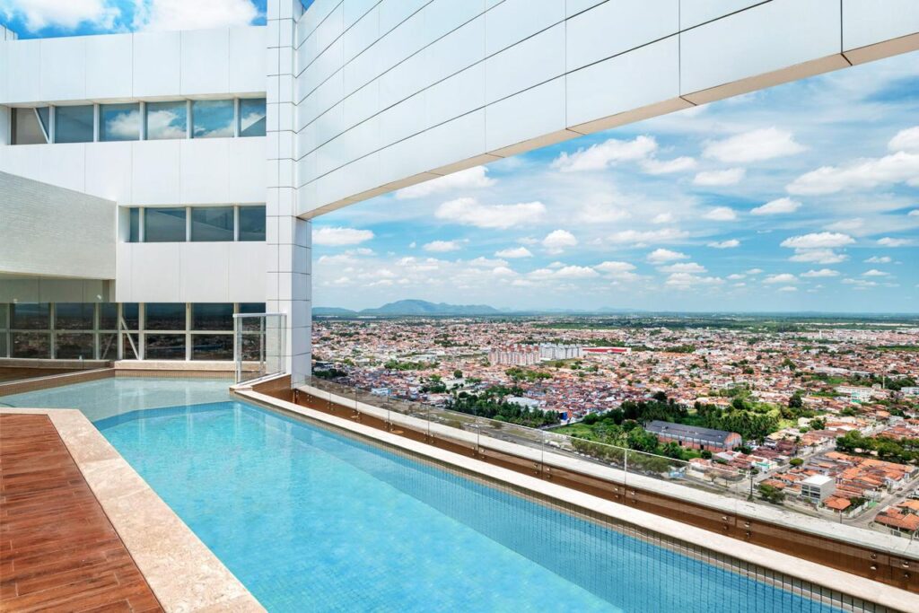 Grupo internacional inaugura hotel em Feira de Santana com 210 apartamentos