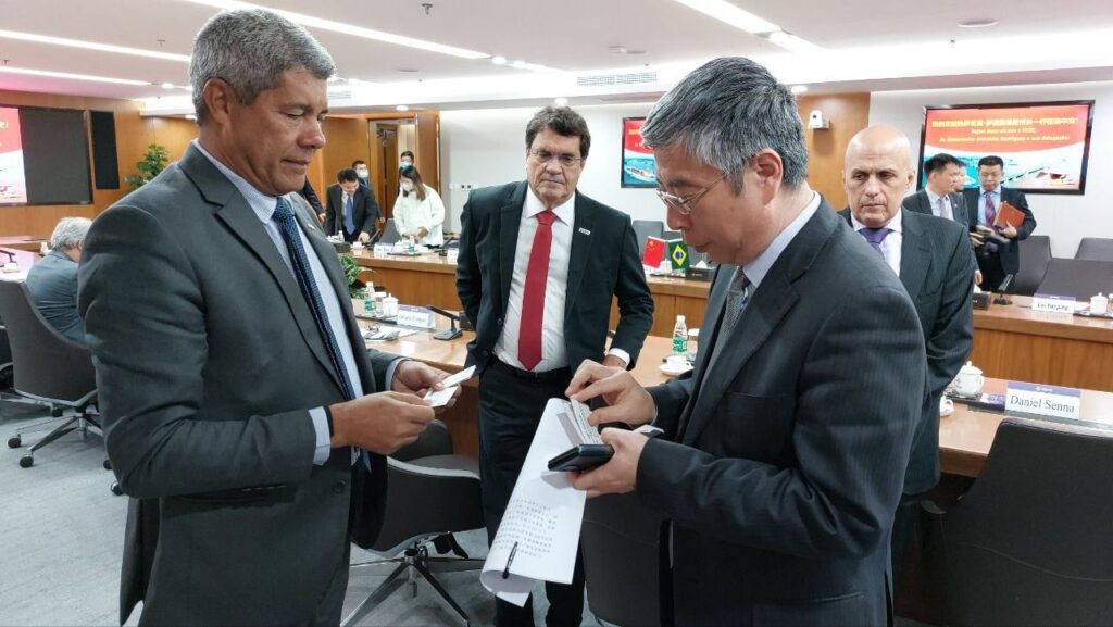 Na China, Governador e Secretário participam de reunião sobre investimentos da Ponte Salvador-Itaparica: ‘Teremos boas novidades’