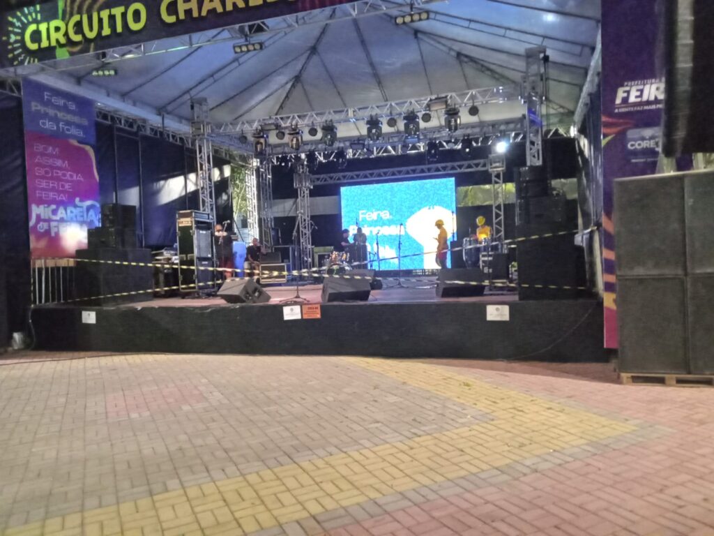 Depois de atraso de quatro horas, palco do circuito da Kalilândia é liberado para shows