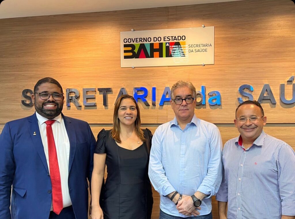 Vereador reivindica Centro de Referência em Microcefalia e Ambulatório para a Comunidade Trans de Feira