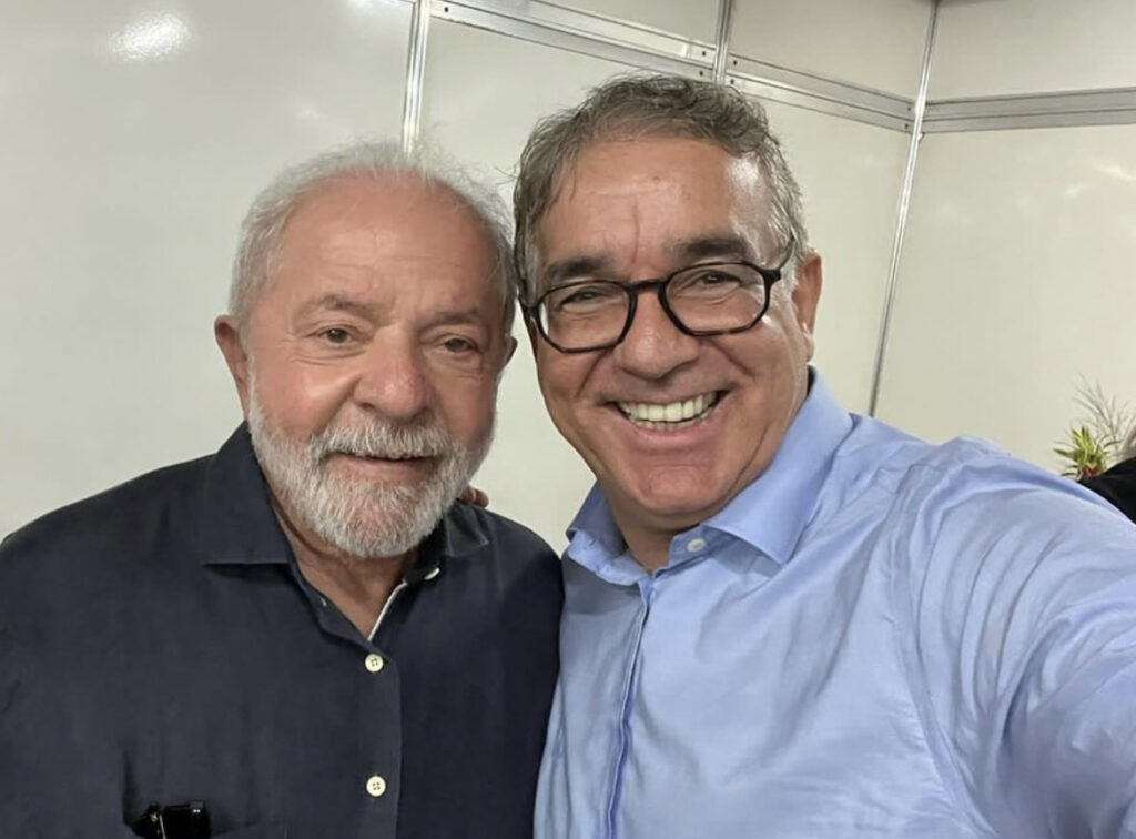 Políticos feirenses comparecem em peso na visita de Lula à Bahia