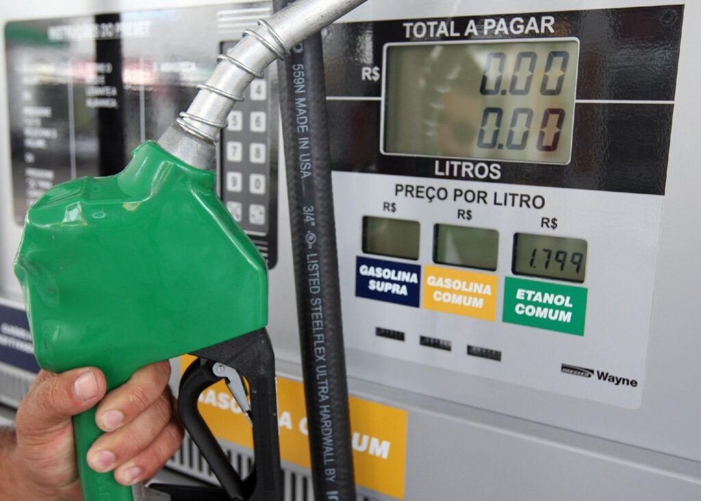 Índice de preços dos combustíveis caiu 1% no mês de novembro em Feira