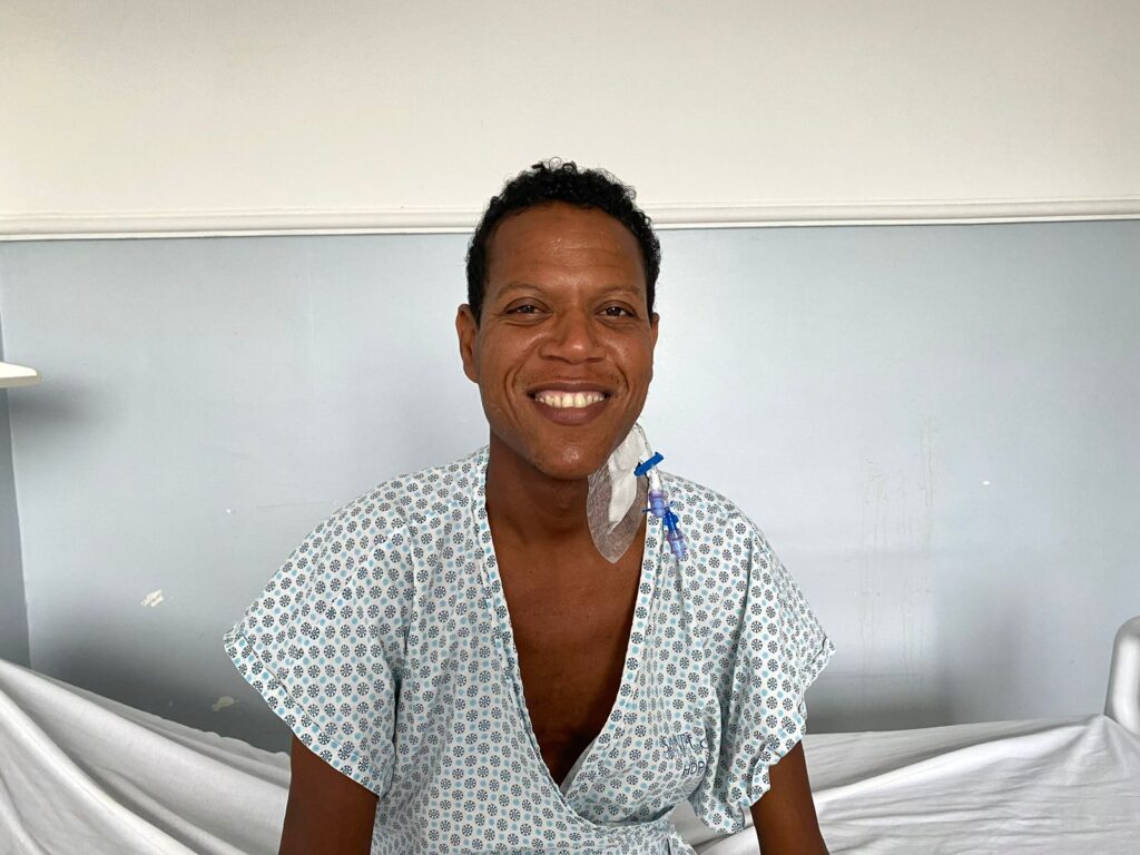 Santa Casa de Feira realiza transplante em homem que recebeu rim doado da mãe