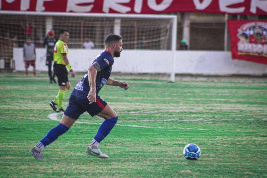 Bahia de Feira perde fora de casa e depende de triunfo na Arena Cajueiro para avançar na Série D