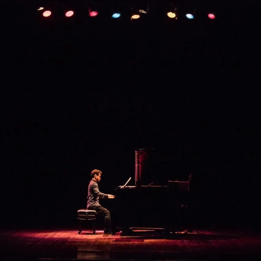 Teatro de Feira de Santana receberá apresentação única de recital que homenageia Edith Piaf