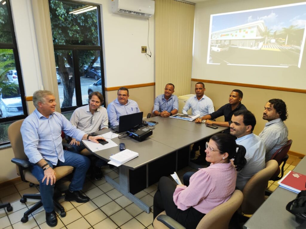 Em Salvador, políticos e representantes do Feiraguay discutem reforma no entreposto comercial