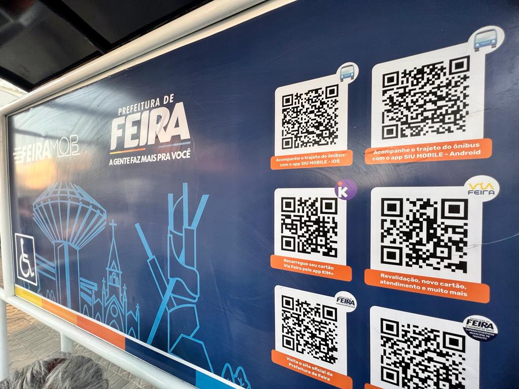 Prefeitura de Feira instala novos abrigos com QR Code no Centro