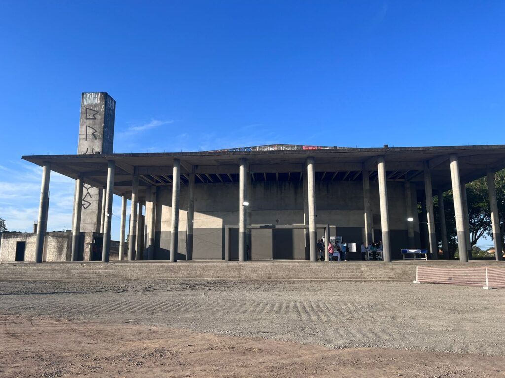 Robinson sugere que Centro de Convenções em Feira seja batizado com nome de Ildes Ferreira