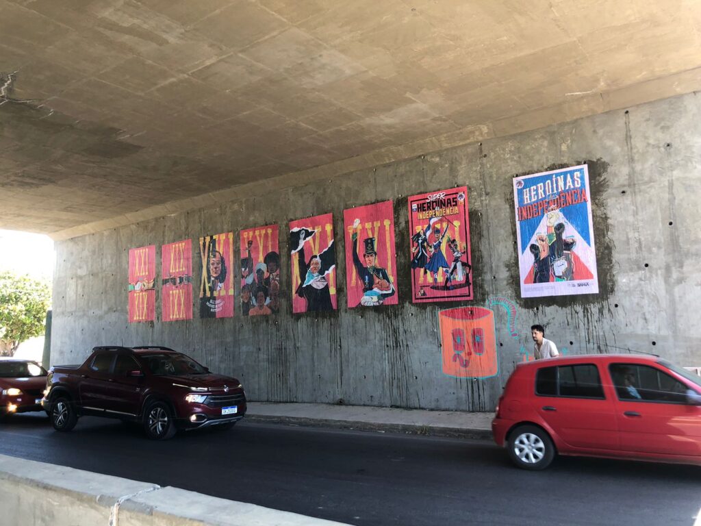 Artista feirense promove intervenção urbana destacando heroínas da Independência do Brasil na Bahia