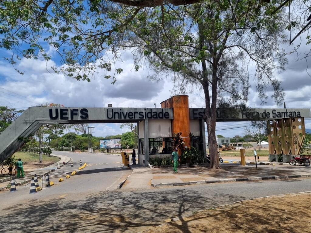 Vice-reitora da Uefs destaca o protagonismo das universidades durante evento no Paraná