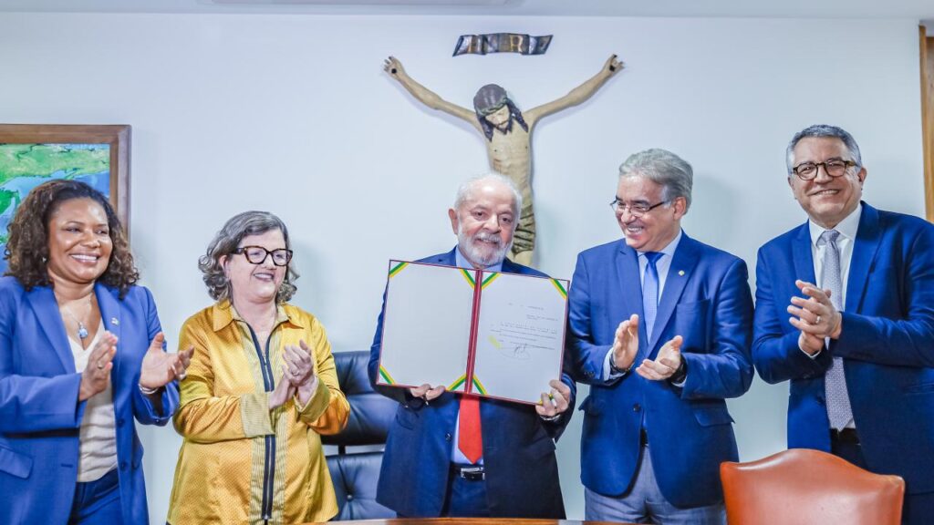 Projeto de lei de Zé Neto torna forró manifestação cultural, após sanção de Lula