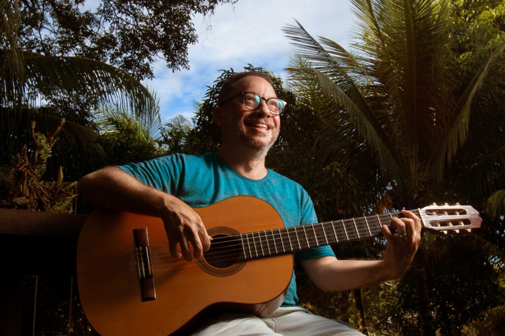Borega apresenta concerto de violão popular em Feira de Santana