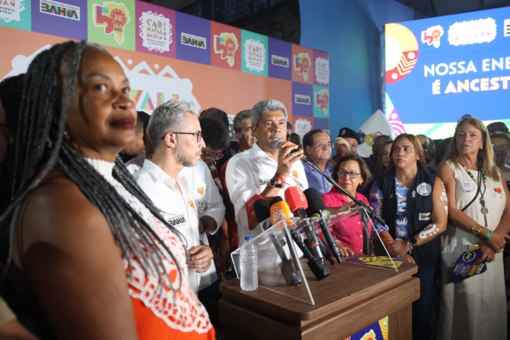 Durante lançamento do Carnaval, Jerônimo reforça solidariedade a familiares de indígena morta no Sudoeste e de vítimas de naufrágio em Madre de Deus