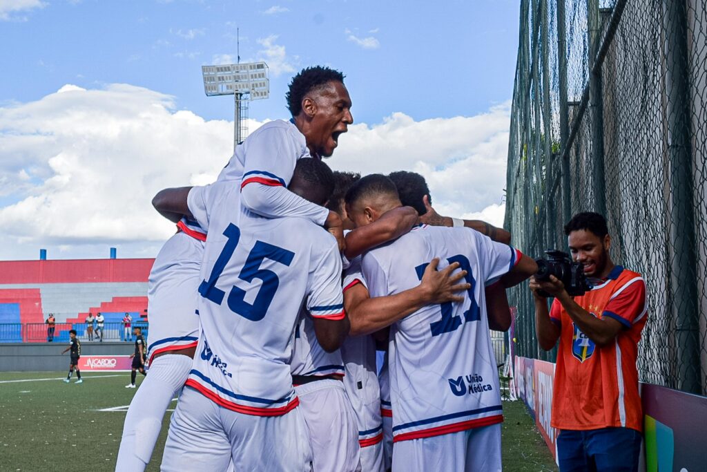 Avassalador: Bahia de Feira goleia o Jacobina por 6 a 1 e estreia com pé direito no Baianão