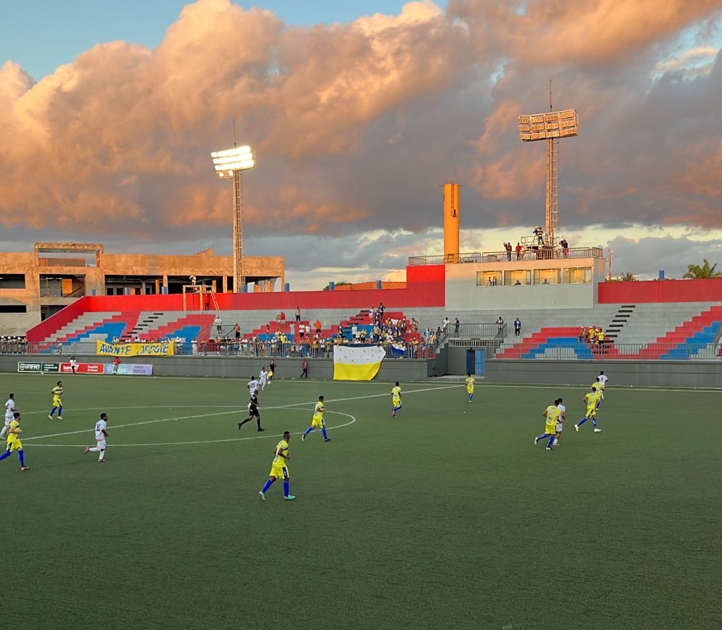 Em jogo polêmico, Bahia de Feira sofre com arbitragem e empata em 2 a 2 pelo Baianão