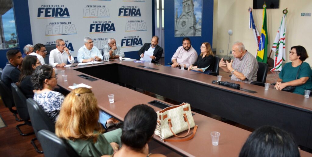 Após chuvas, Prefeitura de Feira decide decretar situação de emergência