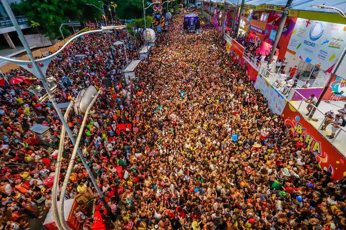Carnaval termina sem morte violenta, com 36 presos pelo Reconhecimento Facial e com 11 milhões de foliões nas ruas
