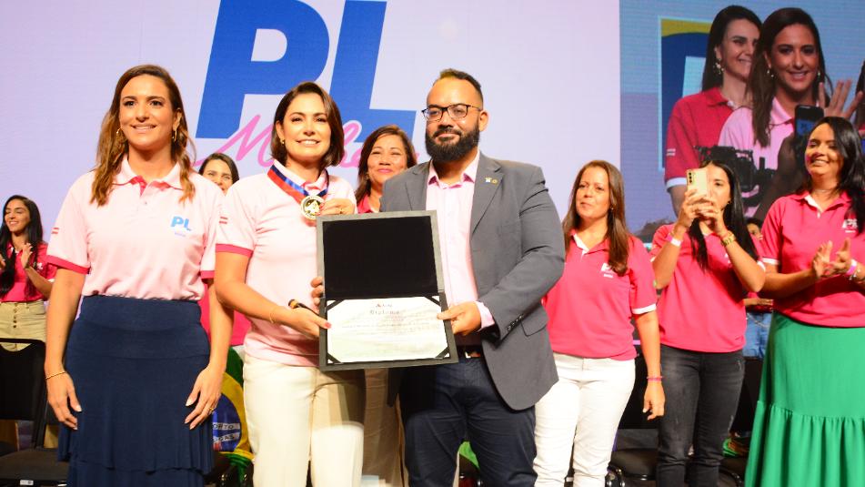 Assembleia Legislativa da Bahia concede Comenda 2 de Julho para Michelle Bolsonaro