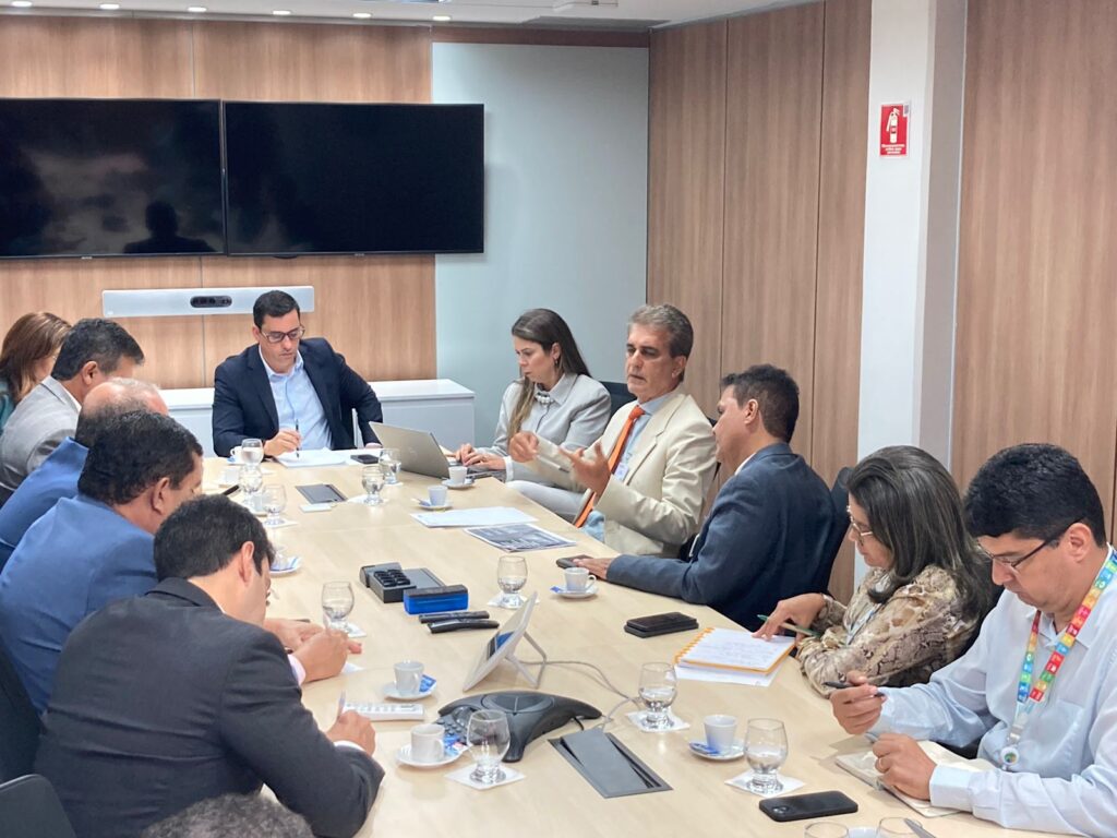 Em audiência com presidente da Coelba, deputados cobram melhoria de serviços e cronograma de investimentos