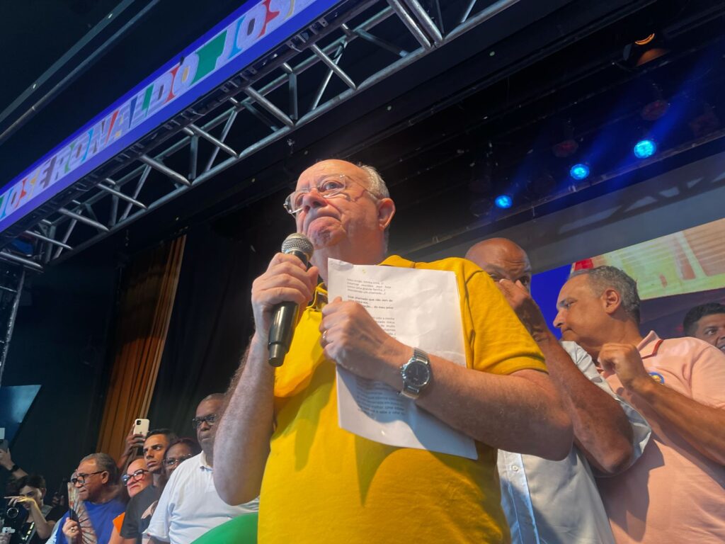 Em busca do quinto mandato em Feira, José Ronaldo alfineta adversário e diz que campanha será construída ao lado do povo