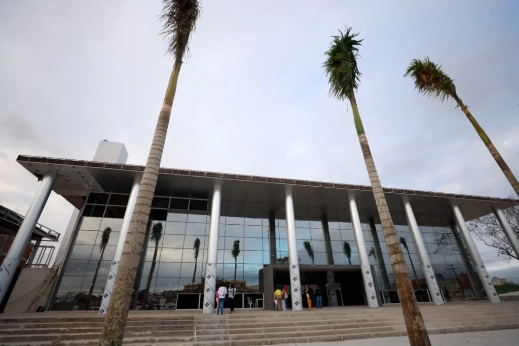 Centro de Convenções de Feira está com 98% das obras concluídas