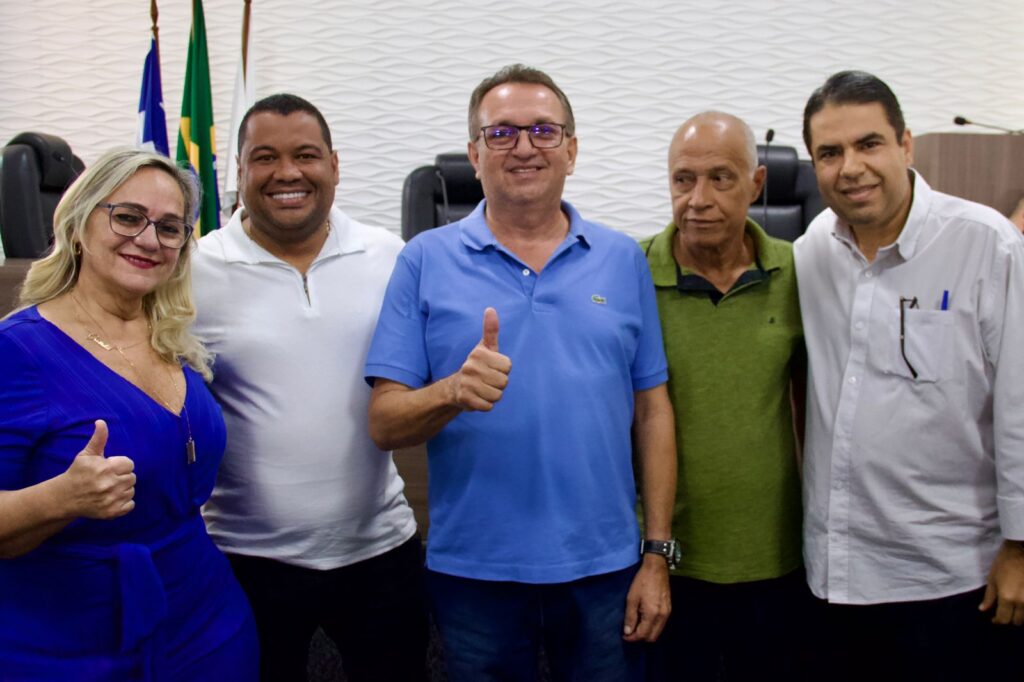 Prefeito Ednaldo Ribeiro é eleito presidente do Consórcio Territorial do Recôncavo derrotando candidata de Thiancle Araújo