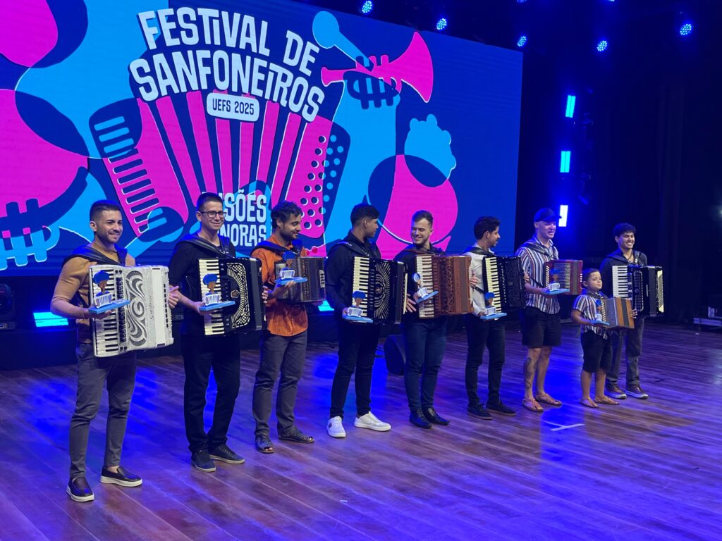 Festival de Sanfoneiros da UEFS reúne talentos de todo o país e encanta o público, que lotou o Centro de Convenções de Feira