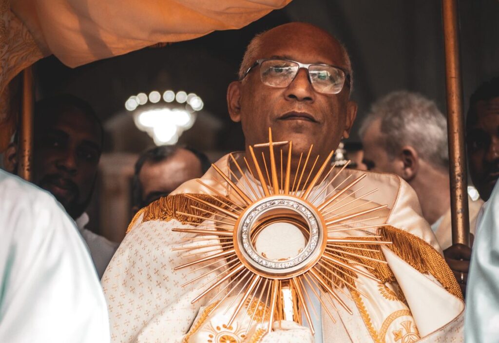 Tradicionais tapetes e Missa marcam programação de Corpus Christi em Feira de Santana
