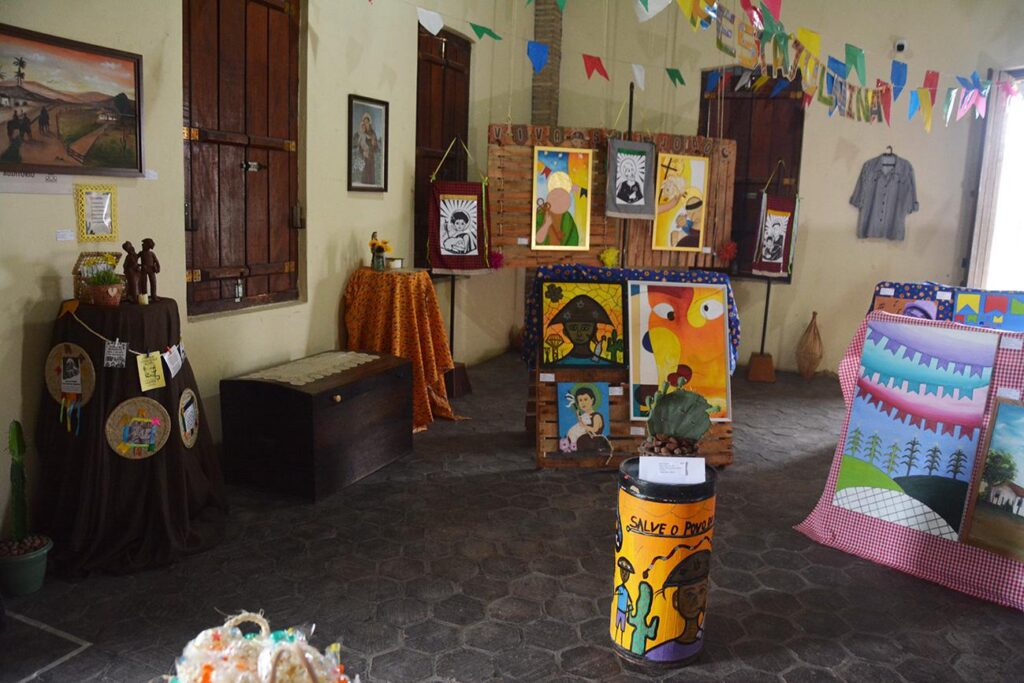 Arte, cultura e forró: Casarão Olhos d’Água, em Feira, sedia exposição sobre o São João